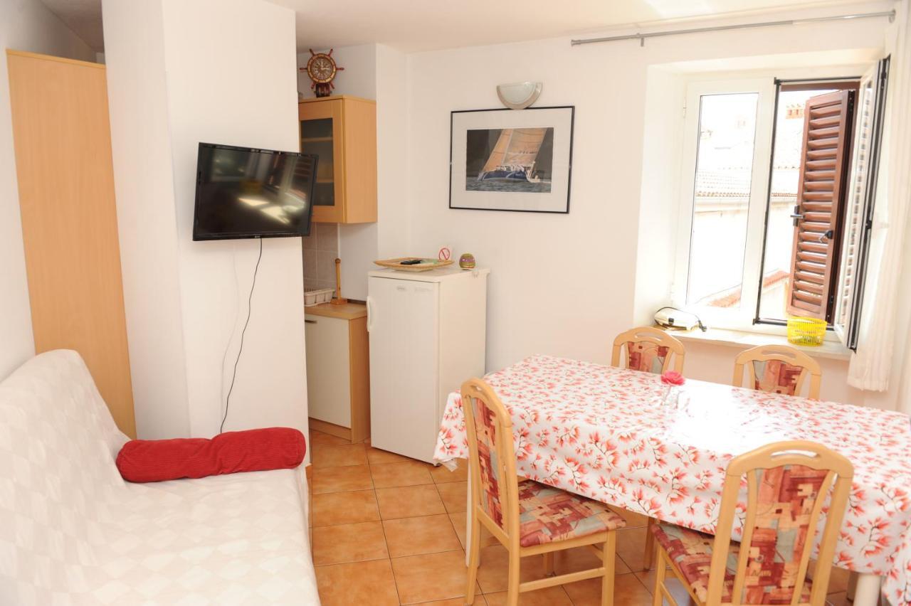 Apartma Lavela Izola Exterior foto